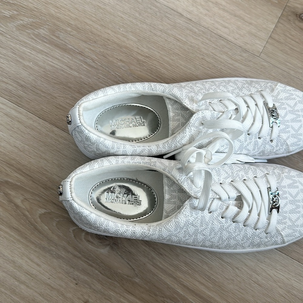 MICHAEL MICHAEL KORS
Sneakers women 6.5 NWOB - Picture 4 of 8